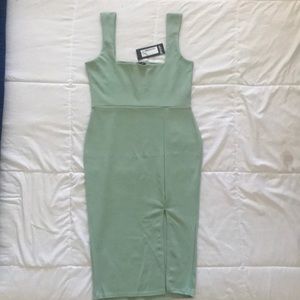 Squarin’ to Go Midi Dress